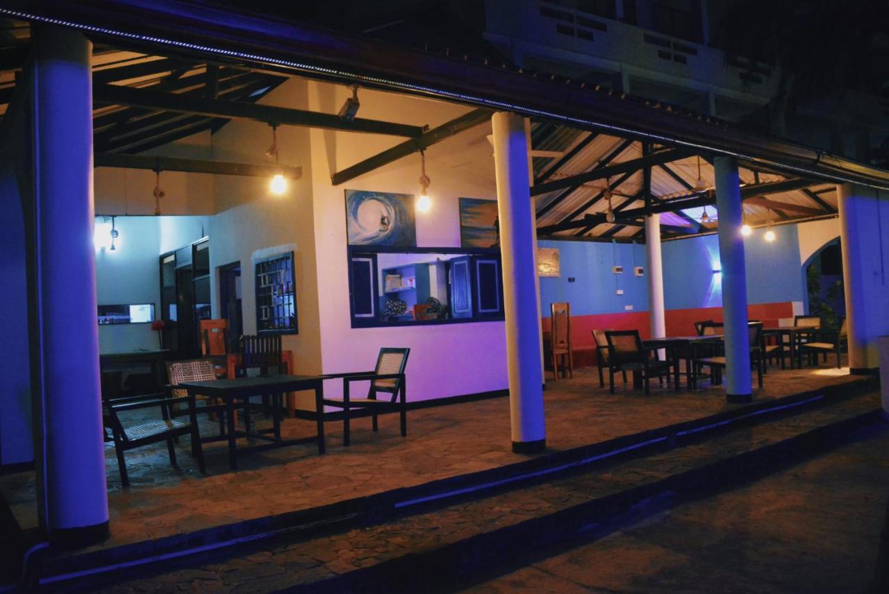 Tsunami Beach Hotel อารูกัมเบย์ ภายนอก รูปภาพ