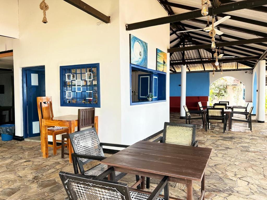 Tsunami Beach Hotel อารูกัมเบย์ ภายนอก รูปภาพ